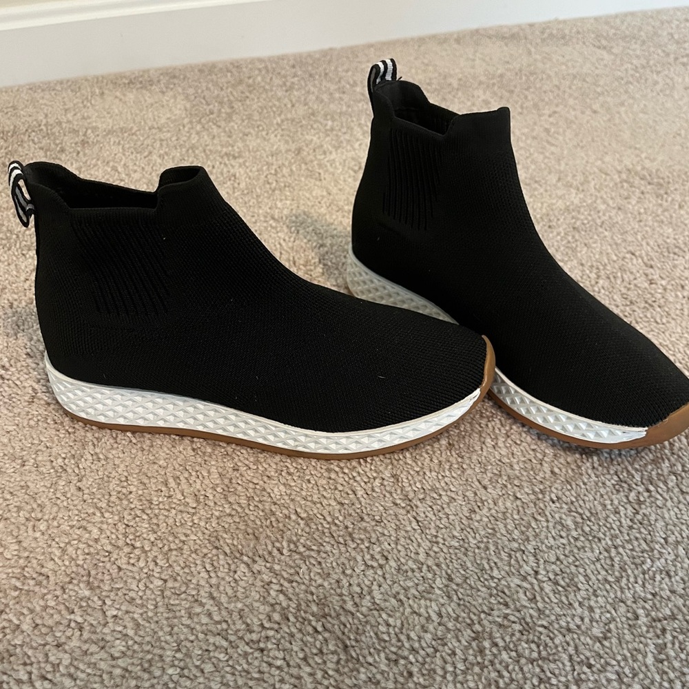 Urban Sport tennis shoe